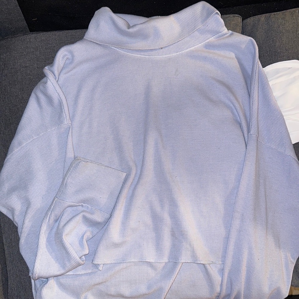 Light blue, long sleeve, turtleneck, flowly lower crop top